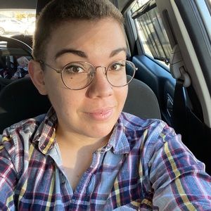 Meet your Posher, Nicole